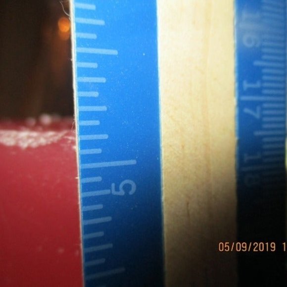 THE TALL CANDLE IN THE MIDDLE - Picture 8 of 10